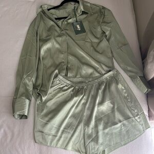 Daily drills silk set in sweat pea size XS/S